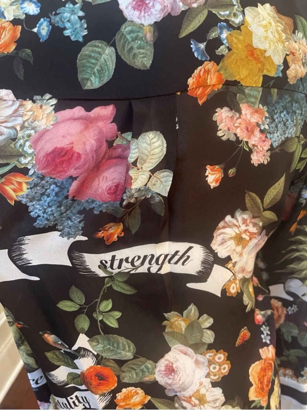 Alice+Olivia Willa Silk Blouse Sz Med In Floral Solar Strength Black NWT - Picture 9 of 14